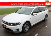 Volkswagen Passat Variant 1.4 TSI GTE Highline // VIRTUAL / PANO / VOL LEER //