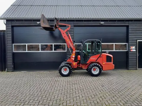 Schäffer 3350 minishovel met cabine NL kenteken (bj 2010)