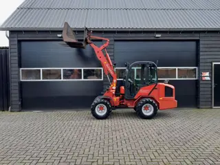 Schäffer 3350 minishovel met cabine NL kenteken (bj 2010)