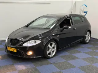 Seat Leon 2.0 TFSI Sport-up / VERLAAGINGSET / INRUILKOOP / RIJDT SCHAKELD GOED