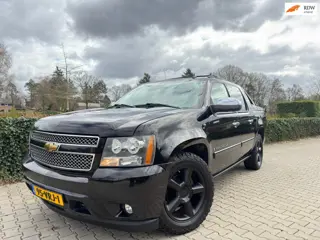 Chevrolet USA Avalanche 5.3 V8 4WD LTZ , Clima / Cruise / Leder / Navi / Schuifdak / Pdc / LPG Onder