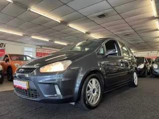 Ford C-Max 2.0-16V Ghia. Cruise/climate, prksensoren, trekhaak en meer!