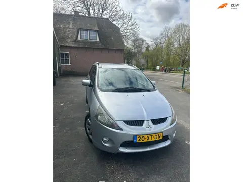 Mitsubishi Grandis 2.4-16V InSport,Airco , Automaat ,7personen