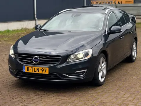 Volvo V60 2.4 D6 AWD Plug-In Hybrid Summum schuifdak