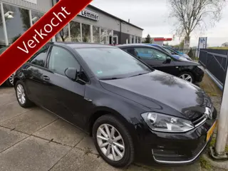 Volkswagen Golf 1.0 TSI Comfortline ** 110 PK ** 6-bak ** PDC ** Bluetooth ** MF stuurwiel ** cruise