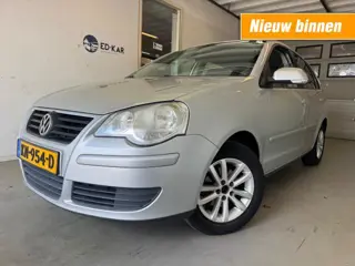 VOLKSWAGEN POLO 1.4-16V Comfortline 5DRS AUT AIRCO APK RIJDT GOED 
