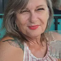 Mijn handtas staat al xxxxx, ga je mee?