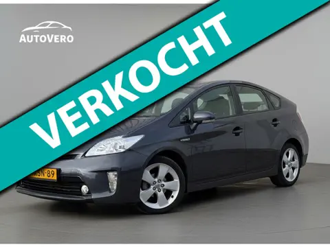 Toyota Prius 1.8 Business|HUD|Trekhaak|Cruise|Keyless|Navi|Camera