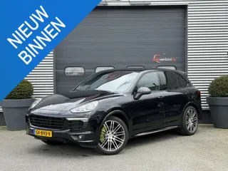 Porsche Cayenne 3.0 S E-Hybrid Sport Chrono | Camera | Luchtvering | Stoelverwarming | Navigatie | P