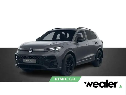 Volkswagen Tiguan R-Line Edition 1.5 eHybrid 150 kW / 204 PK DSG | Black Style | Panoramadak | Trekh
