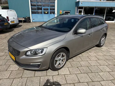 Volvo V60 1.6 T3 Kinetic