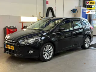 Ford Focus Wagon 1.0 EcoBoost Titanium - Trekhaak - Clima - Bluetooth