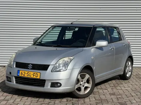 Suzuki Swift 1.3 Exclusive | Nieuw Binnen! | Airco | Radio CD | 5 Drs | APK 04-08-2026 |