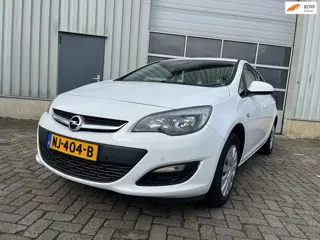 Opel Astra Sports Tourer 1.6 CDTi Edition MOTOR DEFECT!!