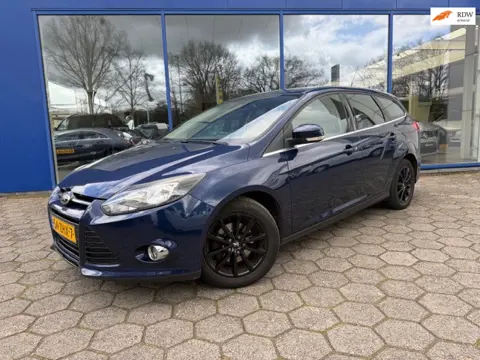 Ford Focus Wagon 1.6 TDCI Titanium Leder - Stoelverwarming