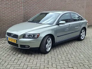 Volvo S40 2.4 Momentum , Leer , Autmaat , Trekhaak afn. ,
