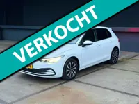 Volkswagen GOLF 1.0 eTSI Life Active Pano Automaat Carplay Camera Garantie