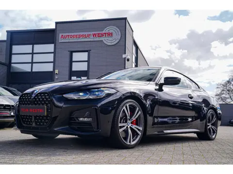 BMW 4-serie Coupé 430i High Executive | M-pakket | Schuifdak | Harman/Kardon | BMW Laserlicht | Head