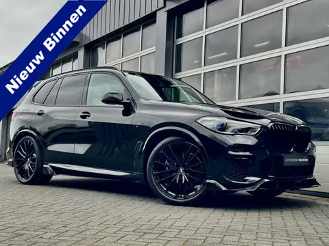 BMW X5 xDrive45e | M-Sport | Dark Label | Beige leer | Massagestoelen | Active steering | Pano | Sto