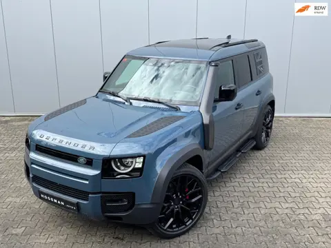 Land Rover Defender 110 P300 110 X-DYNAMIC LEDER LUCHTVERING PANORAMADAK URBAN
