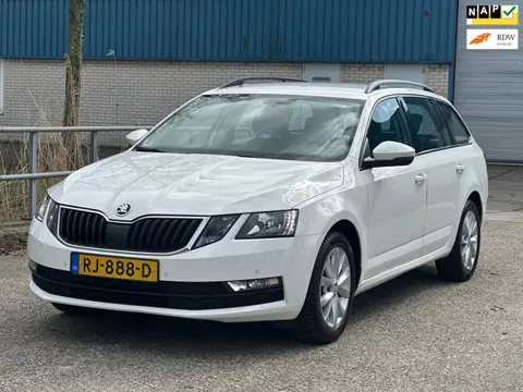 Skoda Octavia Combi 1.0 TSI Greentech Business DSG! NAVI! Camera! NAP! APK!