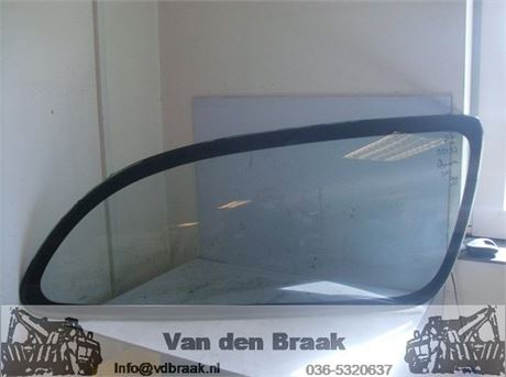 Nissan Almera 3 deurs 1995-2000 Plakruit rechtsachter