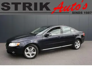 Volvo S80 2.4D Momentum - LEDER - NAVIGATIE - TREKHAAK