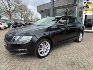 Skoda Octavia Combi 1.0 TSI Gr-tech Amb. Autopmaat, Navi, Apple carplay, trekhaak, etc