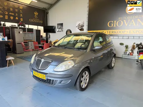 Lancia Ypsilon 1.2 Argento inrauil mogelijk