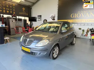 Lancia Ypsilon 1.2 Argento inrauil mogelijk