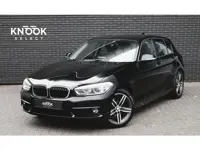 BMW 1-serie 118i Executive Automaat 5 deurs / Navigatie / LED / 17 Inch / Climate Control / Bluetoot