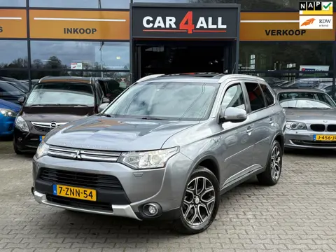 Mitsubishi Outlander 2.0 PHEV Instyle X-Line DAKJE/CAMERA/STLVRM/PDC/VOLOPTIE