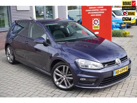 Volkswagen Golf 1.2 TSI Business Edition R-Line / Massage / Camera / Cruise control / Bluetooth