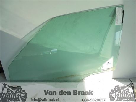 Skoda Fabia Combi 2008-2015 Portierruit links voor