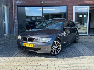 BMW 1-serie 120i | Pano | Stoelverwarming | Clima |