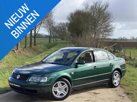 Volkswagen Passat SEDAN 2.3 VR5, ZEER NETTE STAAT!