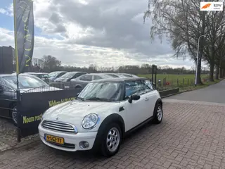 Mini Mini 1.6 Cooper Chili ,AIRCO,PANORAMADAK,MULTIMEDIA,ELEKT PAKKET,AUX,SPORTVELGEN,MET APK