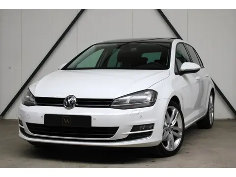 Volkswagen Golf 1.4 TSI Highline Panoramadak l 1e eigenaar l LED l Bluetooth l Stoelverwarming