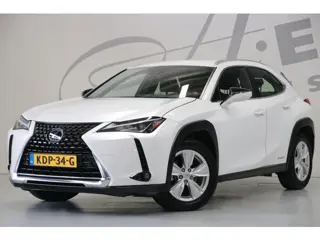 Lexus UX 250h/ Trekhaak/ Parkeersensoren