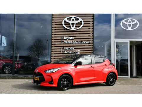 Toyota Yaris 1.5 Hybrid Executive Automaat 116pk | BSM | PDC vóór- & achter | Navigatie | 1e Eigenaa