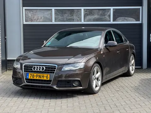 Audi A4 Limousine 1.8 TFSI S-Line LEES ADVERTENTIE