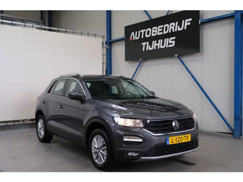 Volkswagen T-Roc 1.5 TSI Style Business Automaat - N.A.P. Airco, Crusie, Navi, PDC, Carplay.