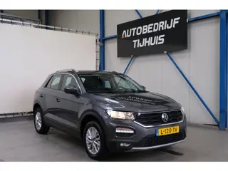 Volkswagen T-Roc 1.5 TSI Style Business Automaat - N.A.P. Airco, Crusie, Navi, PDC, Carplay.