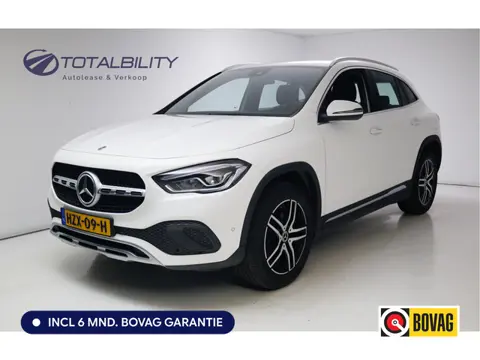 Mercedes-Benz GLA 250 e Business 218 PK | Solution Luxury Limited | Wegklapbare trekhaak | Navigatie
