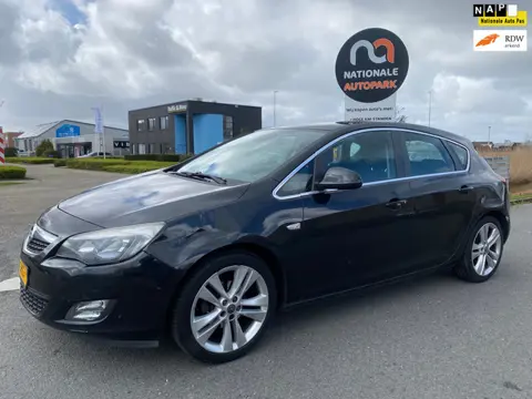 Opel Astra * 2011 * 1.4 Turbo Sport *