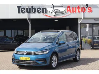 Volkswagen Touran 1.4 TSI Highline Business R Navigatie, Climate control, Panoramadak, Schuif- kante