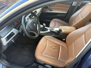 BMW 3 Serie Touring 318i Corporate Lease Luxury Line / NAVI / CRUISE / LEER / AIRCO