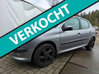 Peugeot 206 1.4 Gentry Premium *loop/sloop/export)
