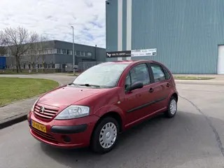 Citroën C3 1.4i Ligne Prestige 75 PK. Leuke en als nieuw rijdende inruilauto met slechts 114.000 KM 