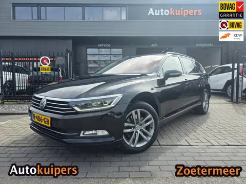 Volkswagen Passat Variant 1.5 TSI Highline Business R | Met o.a. stoelverwarming, cruise control, cl